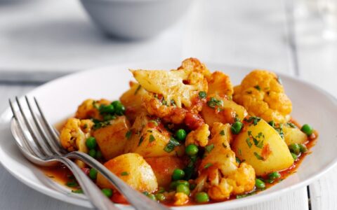 Cauliflower, Potato, and Pea Curry