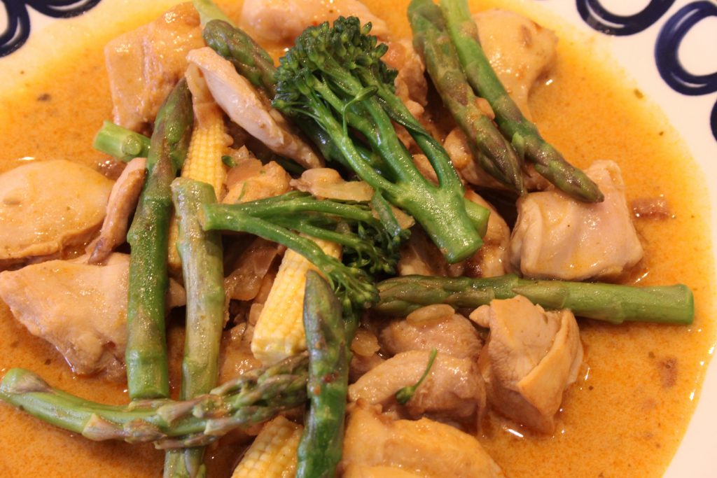 Chicken with Red Curry and Asparagus